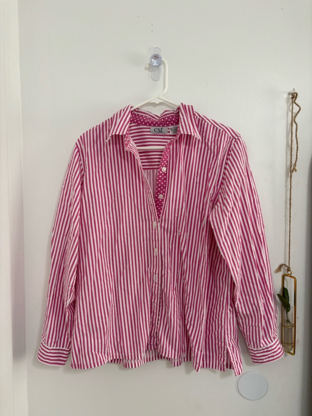 Button down - Picture 3 of 5
